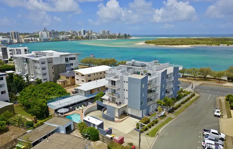 2/8 Esplanade, Golden Beach QLD 4551