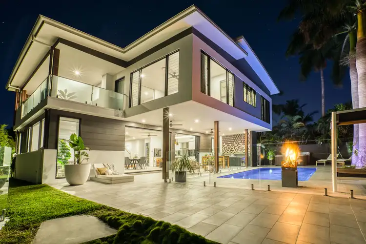 29 Kalimna Drive, Broadbeach Waters QLD 4218