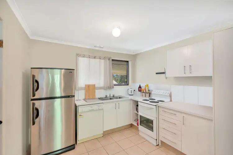 Fourth view of Homely semi-detached listing, 2/10 Gumbeel Court, Highland Park QLD 4211