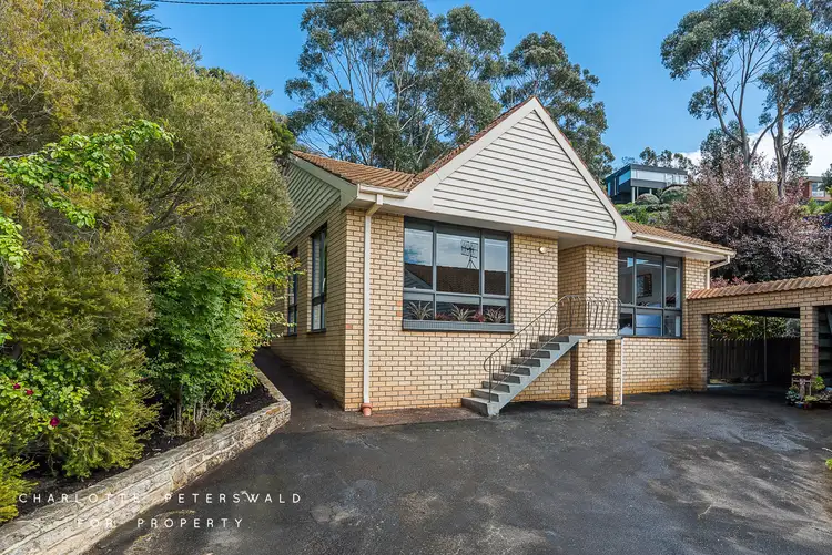 2/12 Coolamon Road, Taroona TAS 7053