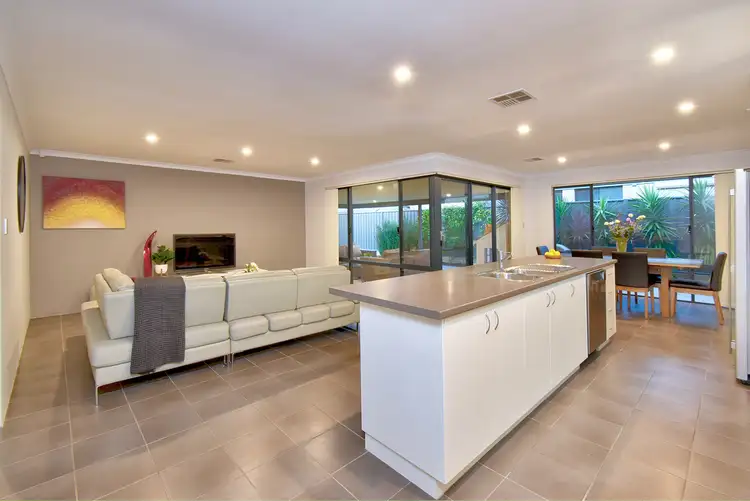Sixth view of Homely house listing, 28 Oligantha Elbow, Banksia Grove WA 6031