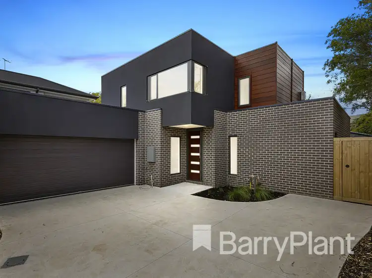 5A Overlea Avenue, Rosebud VIC 3939