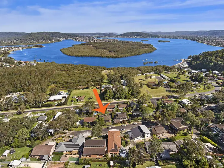 Second view of Homely house listing, 34 Treeview Place, Saratoga NSW 2251