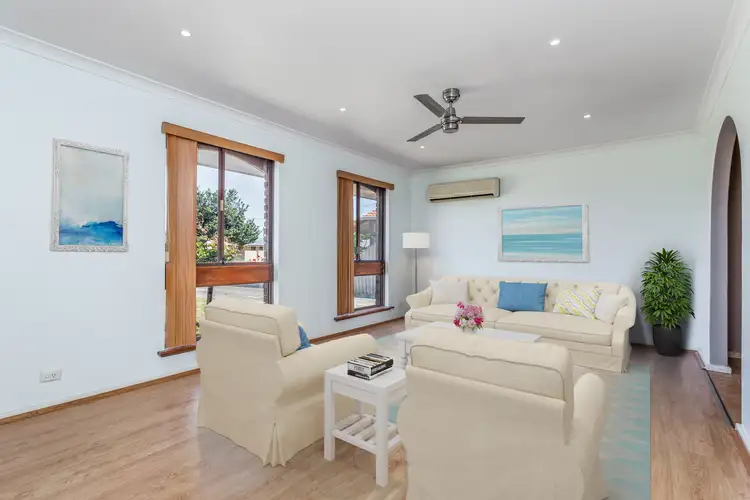 9 Coniston Way, Ferndale WA 6148