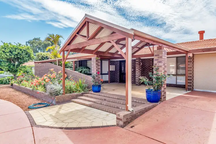 18 Arundel Drive, Halls Head WA 6210