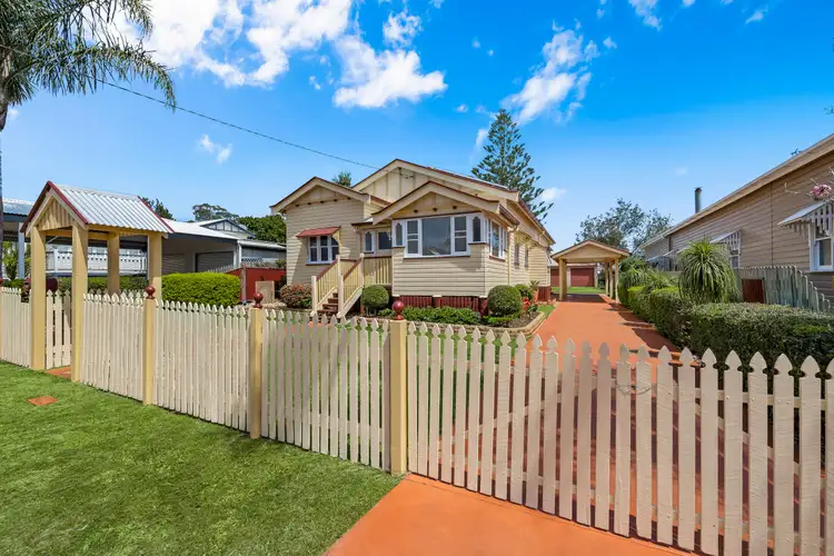 19 Second Avenue, Harristown QLD 4350