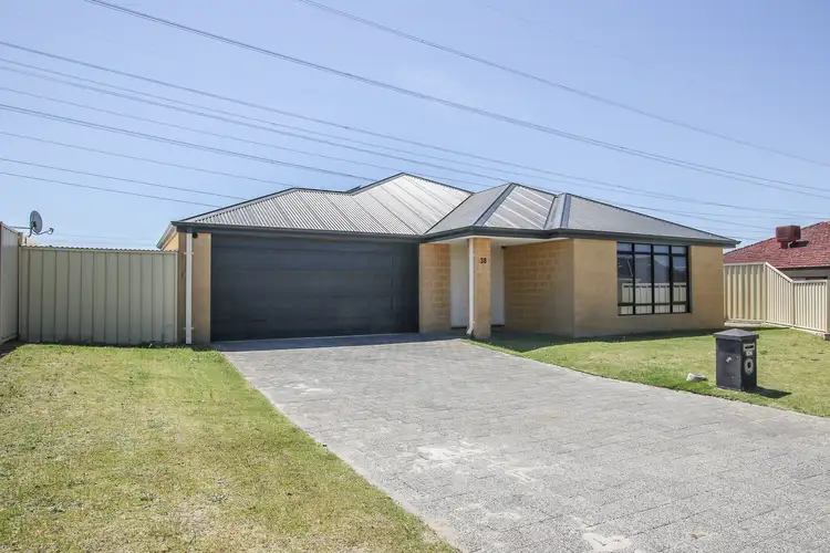 38 Wintergreene Drive, Bennett Springs WA 6063