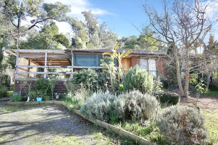 21 Glenvalley Crescent, Seville East VIC 3139