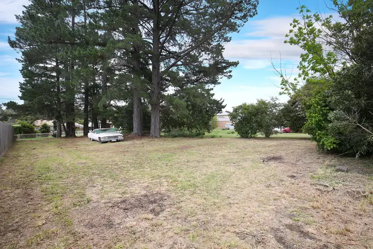 Second view of Homely house listing, 5 Magnolia Grove, Montrose VIC 3765