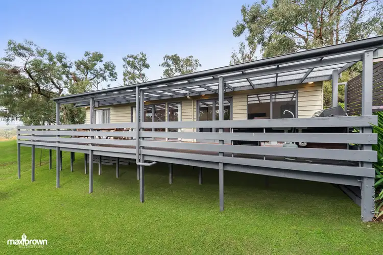 11 Eastview Avenue, Seville East VIC 3139