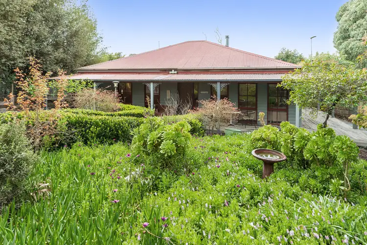 6 Haag Road, Seville VIC 3139