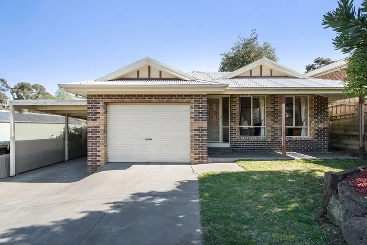 18 Ashley Court, Seville VIC 3139