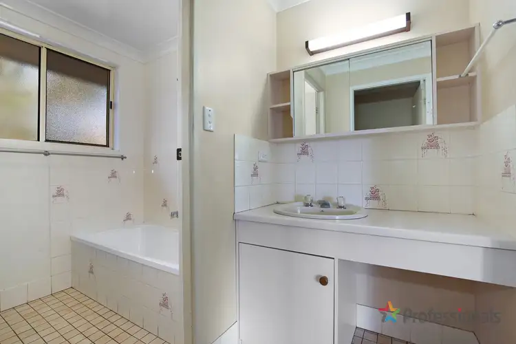 Fifth view of Homely house listing, 8 Salmon Avenue, Armidale NSW 2350