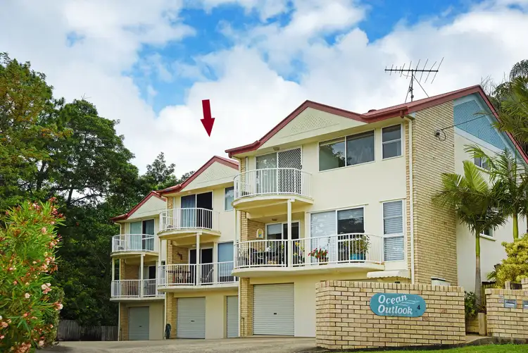 2/4 Barnes Drive, Buderim QLD 4556