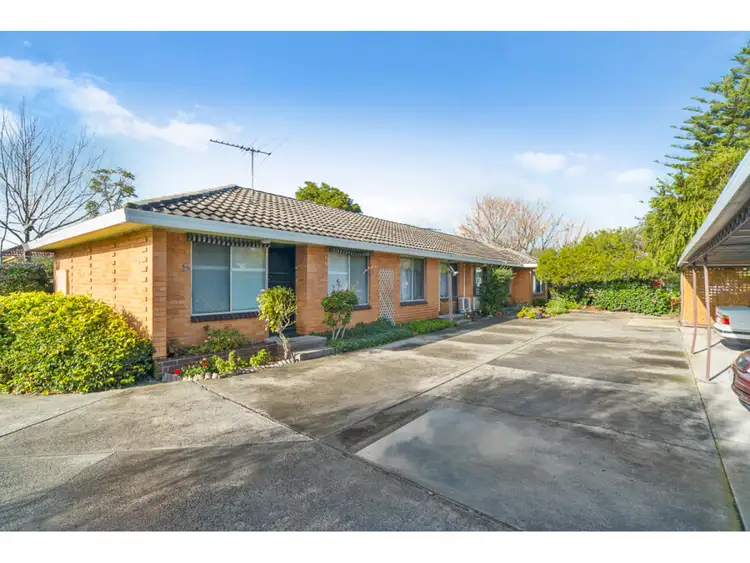 2/4 Cricklewood Avenue, Frankston VIC 3199