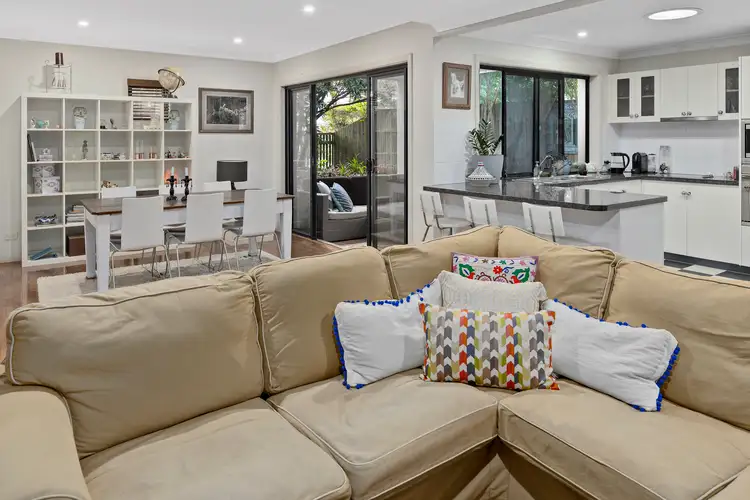 1/330 Cavendish Road, Coorparoo QLD 4151