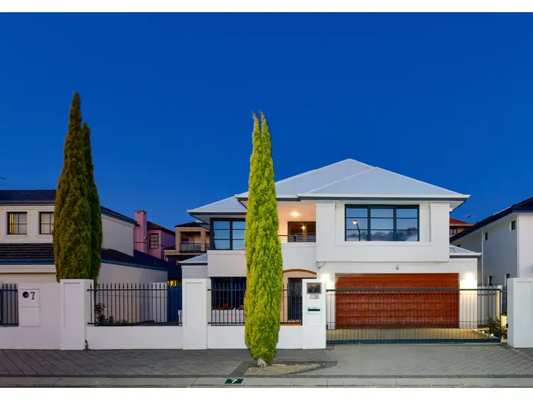 Main view of Homely house listing, 7 Stitfold Promenade, Salter Point WA 6152