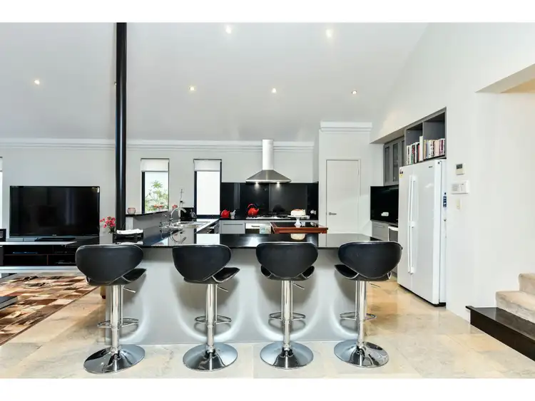 Fourth view of Homely house listing, 7 Stitfold Promenade, Salter Point WA 6152