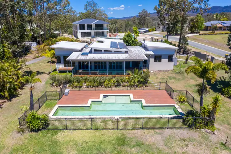 2 Lily Crescent, Nerang QLD 4211