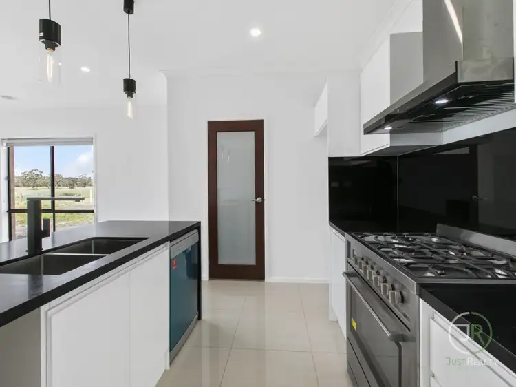 35 Langley Boulevard, Lang Lang VIC 3984
