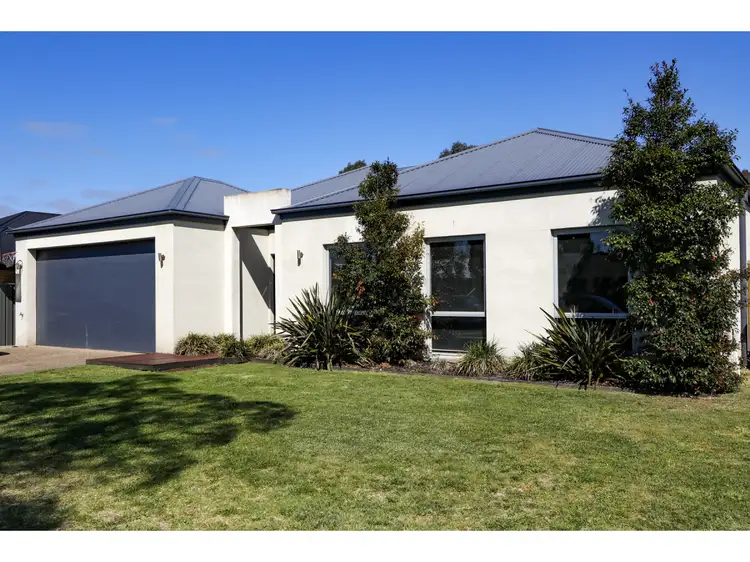Second view of Homely house listing, 9 Krista Court, Sale VIC 3850