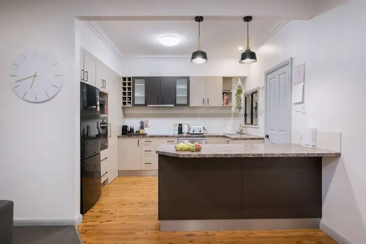 Sixth view of Homely house listing, 826 Mate Street, Albury NSW 2640