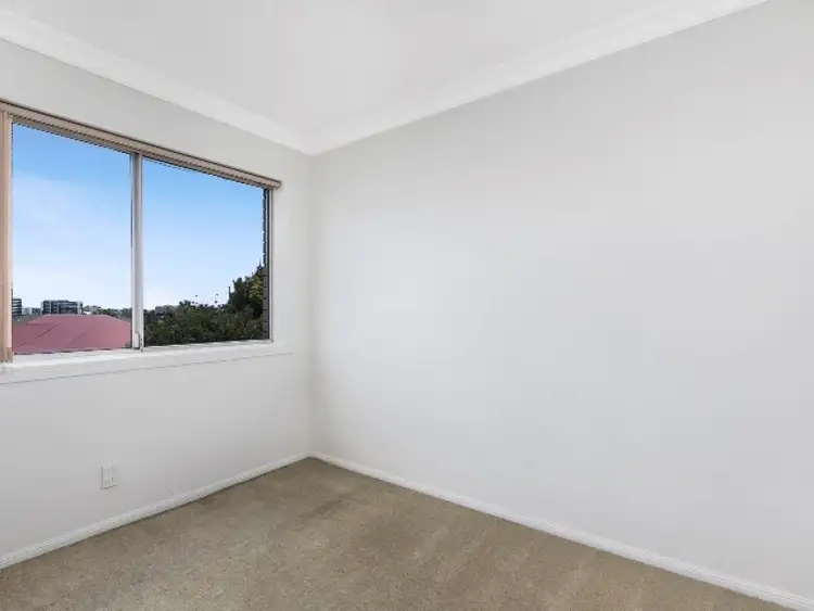 Fourth view of Homely apartment listing, 6/9 Lomond Terrace, East Brisbane QLD 4169