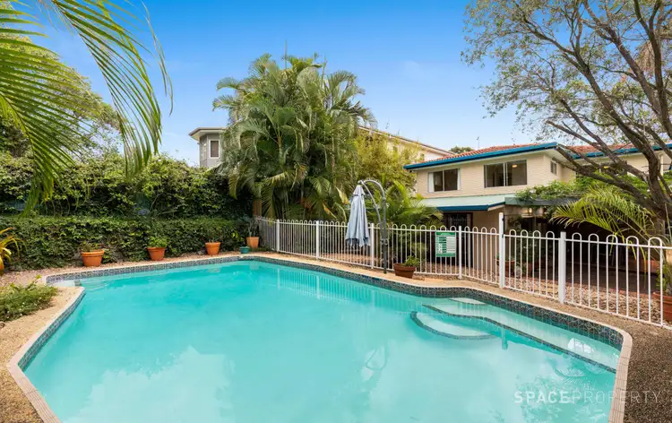 33 Carmel Street, Bardon QLD 4065