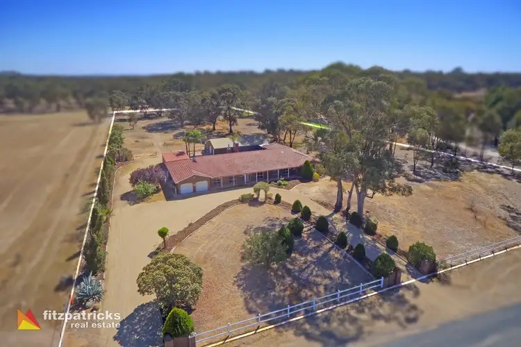 15 Poplar Road, Lake Albert NSW 2650
