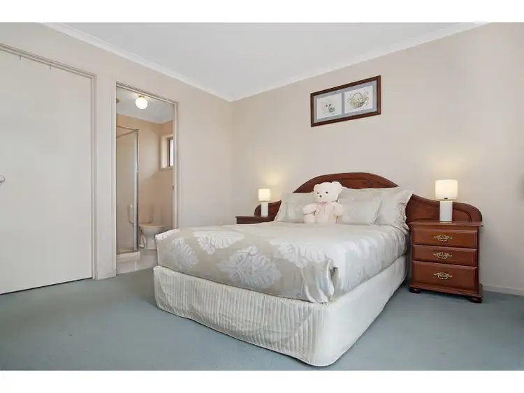 Sixth view of Homely house listing, 18 O'Dea Crescent, Kangaroo Flat VIC 3555