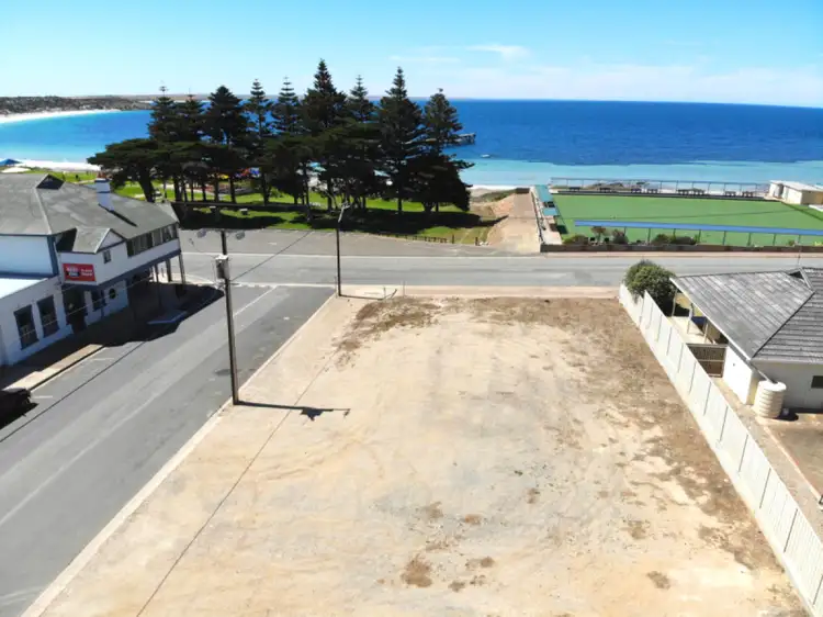 11 Peake Terrace, Port Neill SA 5604