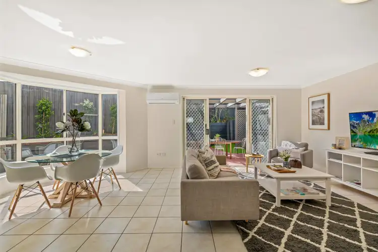 18/279 Mackenzie Street, Centenary Heights QLD 4350