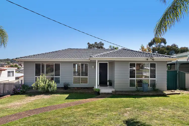 15 Sandycroft Street, Maryland NSW 2287