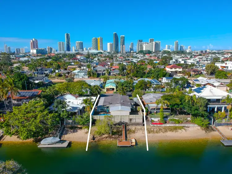 13 Pearl Key, Broadbeach Waters QLD 4218