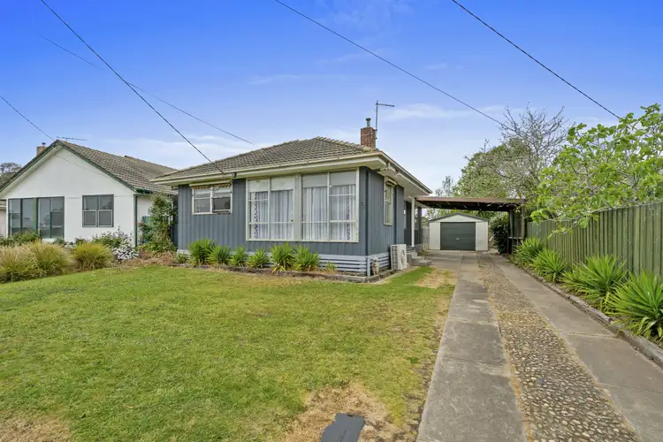 28 Overend Crescent, Sale VIC 3850
