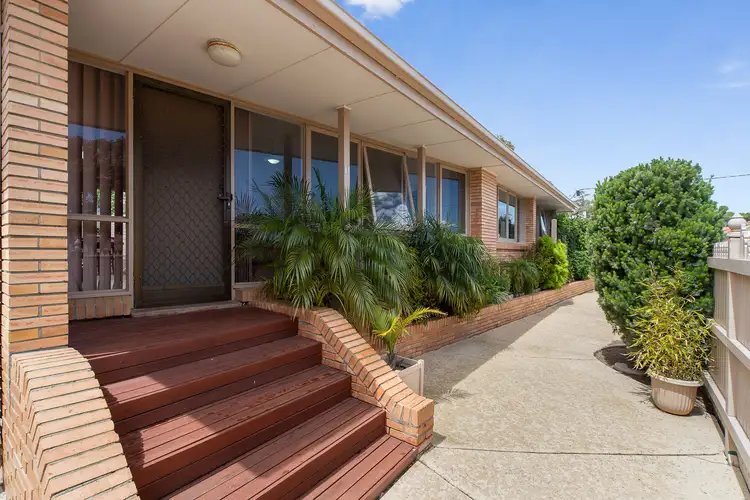 11 Beach Grove, Mornington VIC 3931
