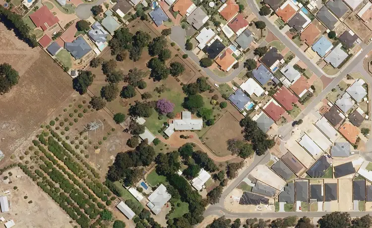 7 Gilba Place, Maida Vale WA 6057