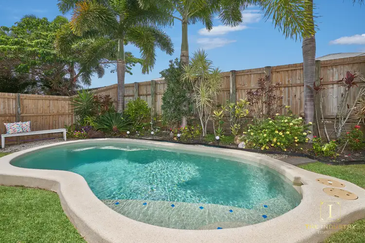 8 Sandridge Way, Smithfield QLD 4878