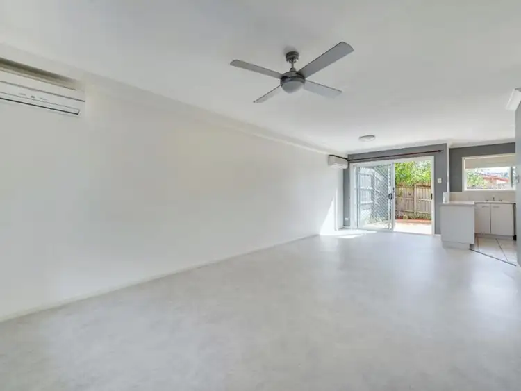 Seventh view of Homely townhouse listing, 2/11 Meadow Place, Middle Park QLD 4074