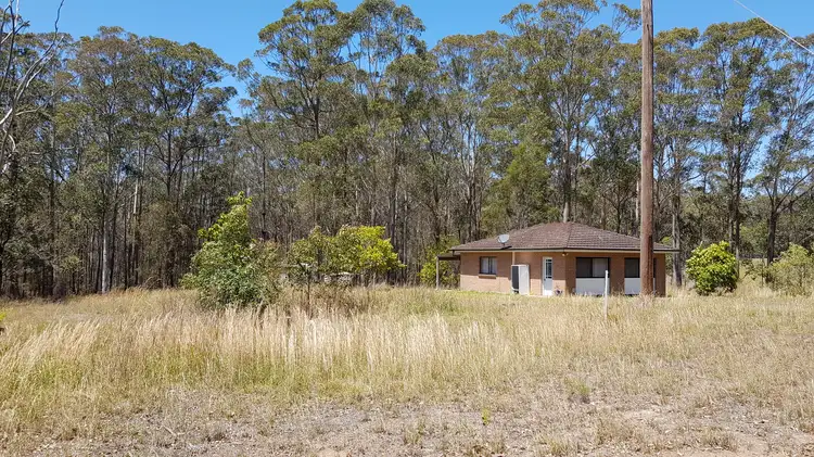 105 Metz Road, Old Bar NSW 2430