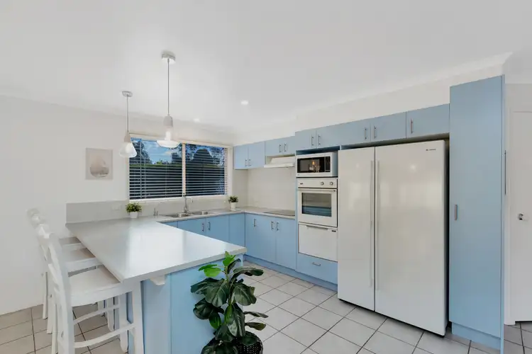 Sixth view of Homely house listing, 2 Lark Court, Carrara QLD 4211