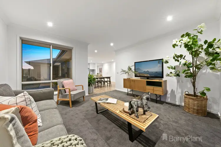 Sixth view of Homely house listing, 19 King Parrot Boulevard, Drouin VIC 3818