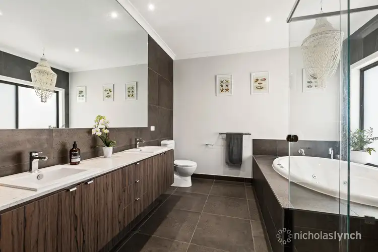 Sixth view of Homely house listing, 2 Hillside Grove, Frankston South VIC 3199