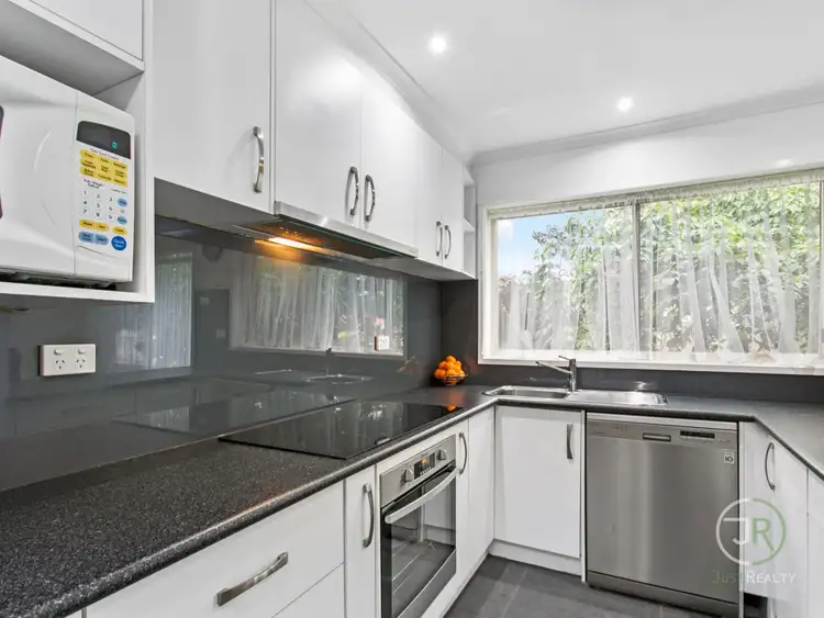 5 Nangwarry Court, Berwick VIC 3806