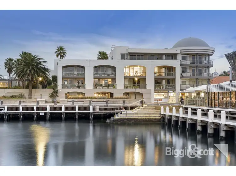 16/105 Beach Street, Port Melbourne VIC 3207