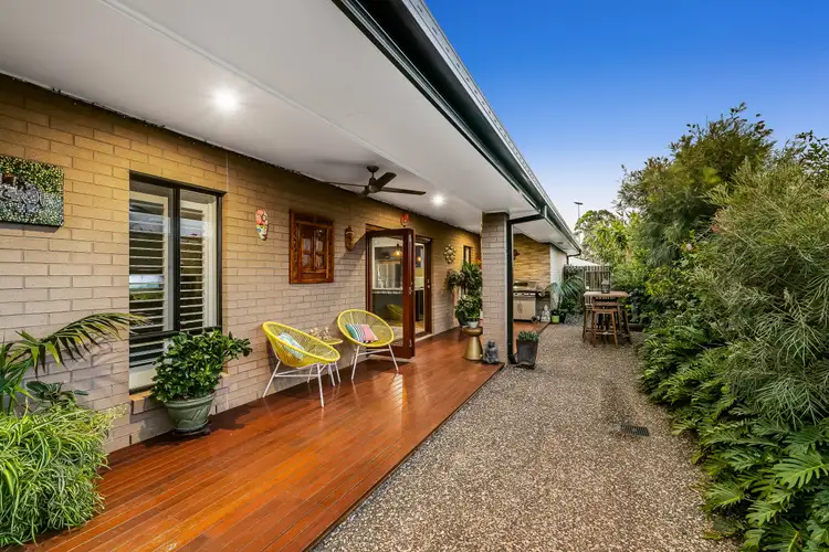 16 Entabeni Drive, Kearneys Spring QLD 4350