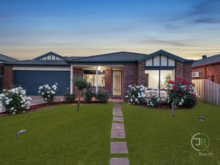 2 Malfoy Mews, Cranbourne West VIC 3977