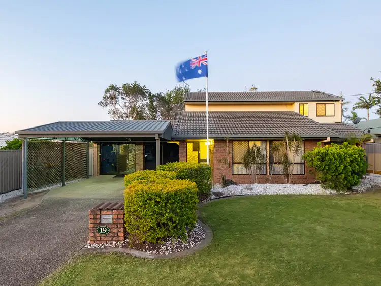 19 Blenheim Crescent, Yamanto QLD 4305