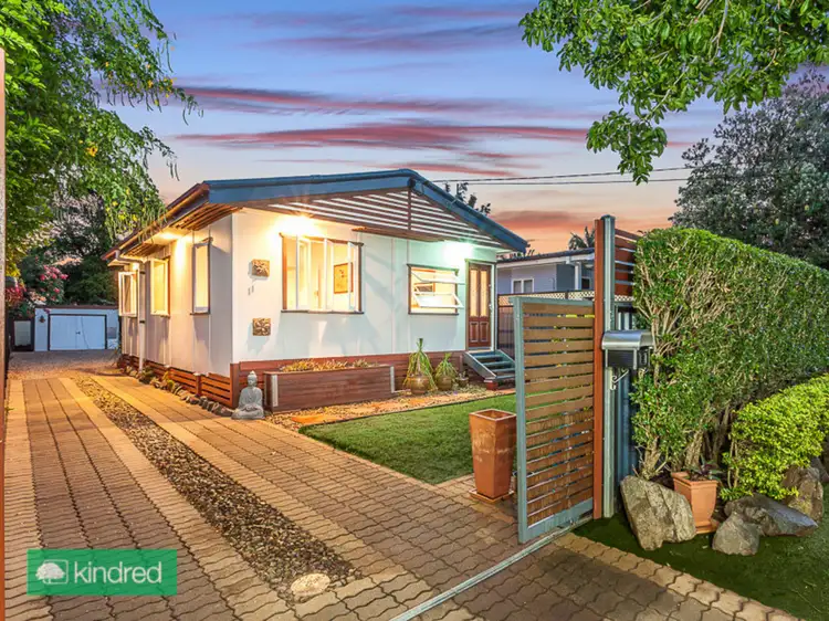 11 Campbell Street, Scarborough QLD 4020
