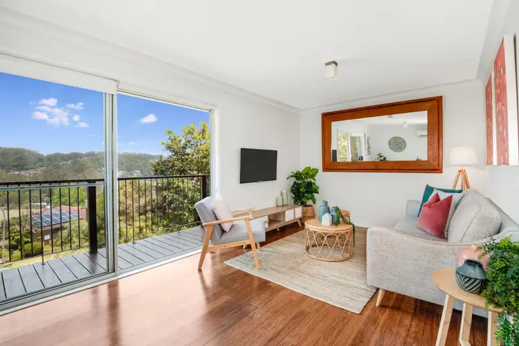 10 Dana Close, Wyoming NSW 2250